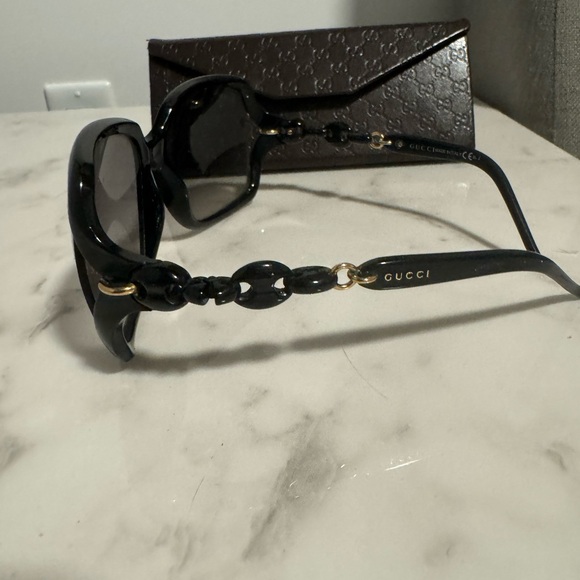 Authentic Gucci sunglasses - Picture 3 of 4